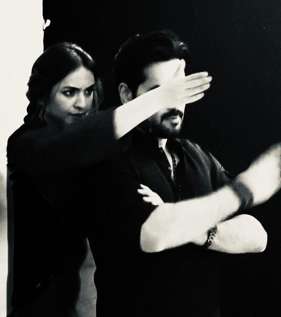 The vibe is VIBINGGG already!!
Cannot wait for their faceoff!🔥🔥

#YumnaZaidi #HumayunSaeed #Gentleman