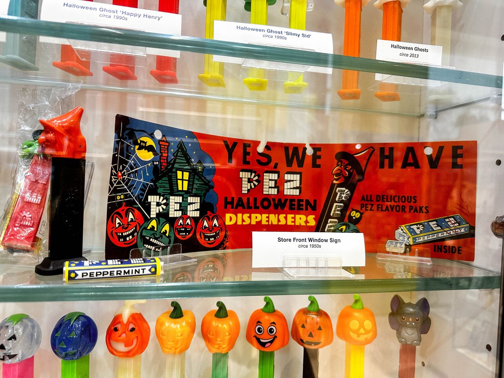 🍭 PEZ collectors, unite! Explore rare and old PEZ exhibits at our Visitor Center in Connecticut. Add to your collection by visiting our store afterward. Which one will you take home? #PEZCollectorDream #RareFinds #PEZExhibits

Read more 👉 lttr.ai/ARphX