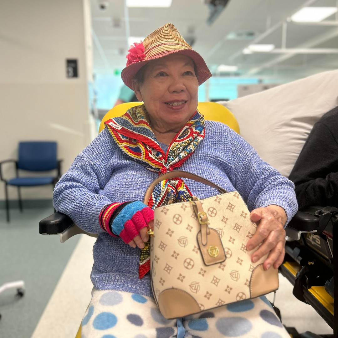 🏥 👩87-year-old, Riany Chandler, from Varsity Lakes is one of the patients who benefit from the new Robina Hospital Transfer Unit. The Transfer Unit represents the final part of the $16.5mil Robina ED Expansion project, providing a specialised space to streamline patient flow.