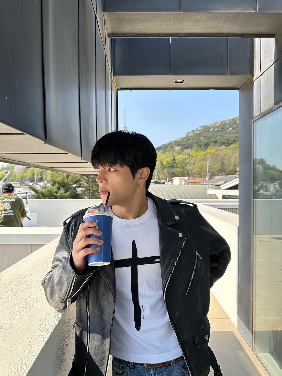 woooojinn's tweet photo. [#우진] ☀️ https://t.co/k2Texc34JI