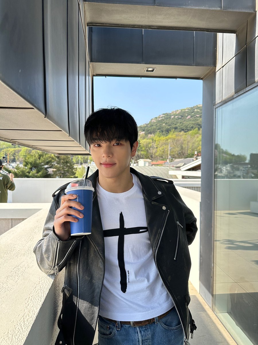 woooojinn's tweet photo. [#우진] ☀️ https://t.co/k2Texc34JI