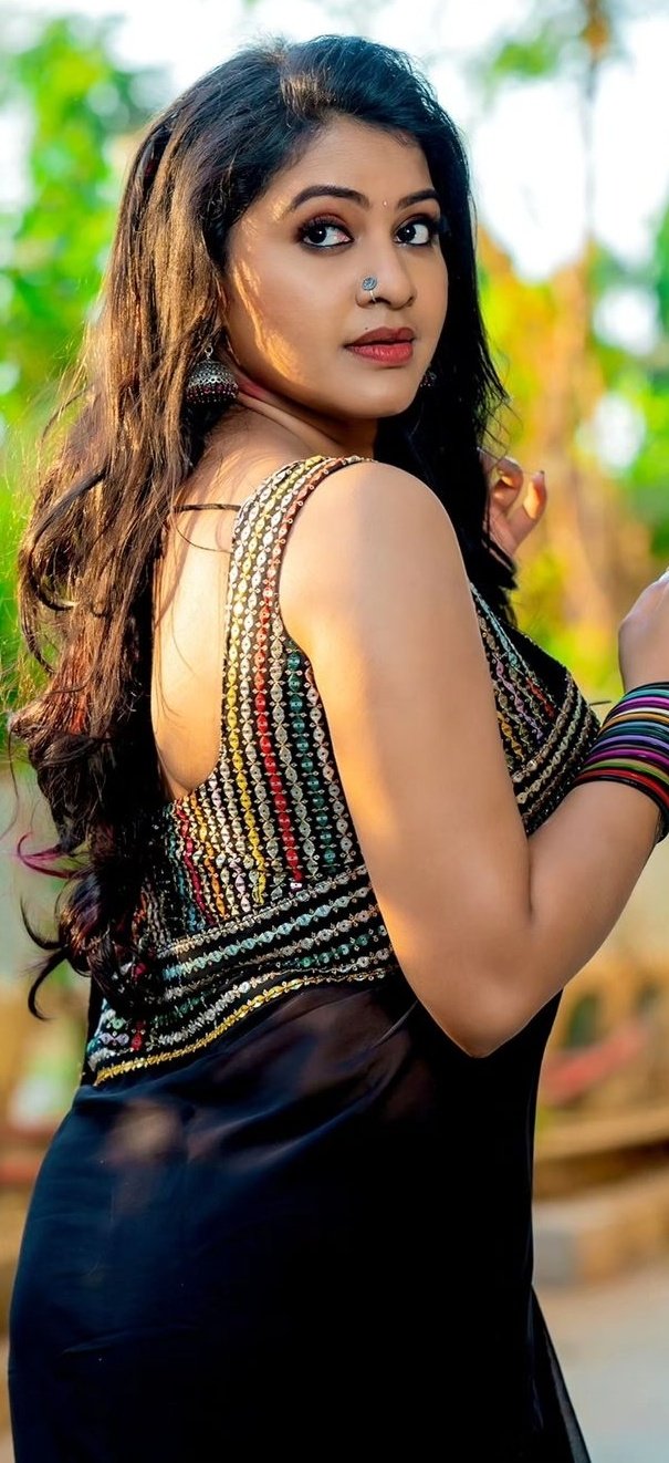 GLlunvNbkAAv1PE?format=jpg&name=large