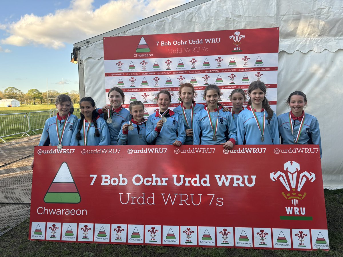 Gwych i weld x2 tîm BL7 yn cystadlu’n dda yng nghystadleuaeth 7s yr Urdd ddoe. Tîm Glan - 🥈2il yn y Gwpan Tîm Taf - cyrraedd 16 olaf y plât Ffocws llawn ar rygbi gynghrair nawr 🏉