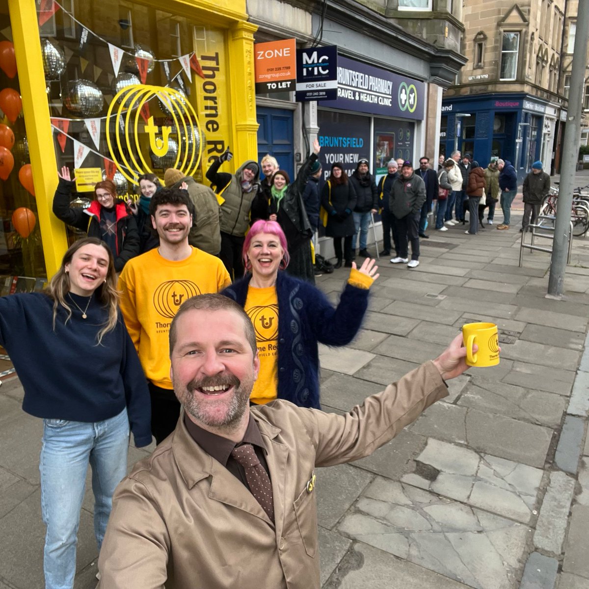 LETS DO THIS!!! Thanks to @artisanroastbruntsfield for fueling the queue and to @montpeliersedinburgh for beers later on. Open until 8pm Rosie H Sullivan performing at 11.30 and 3.30 #thornerecords #recordsmakeyourlifebetter #RSD24 @recordstoreday #edinburgh