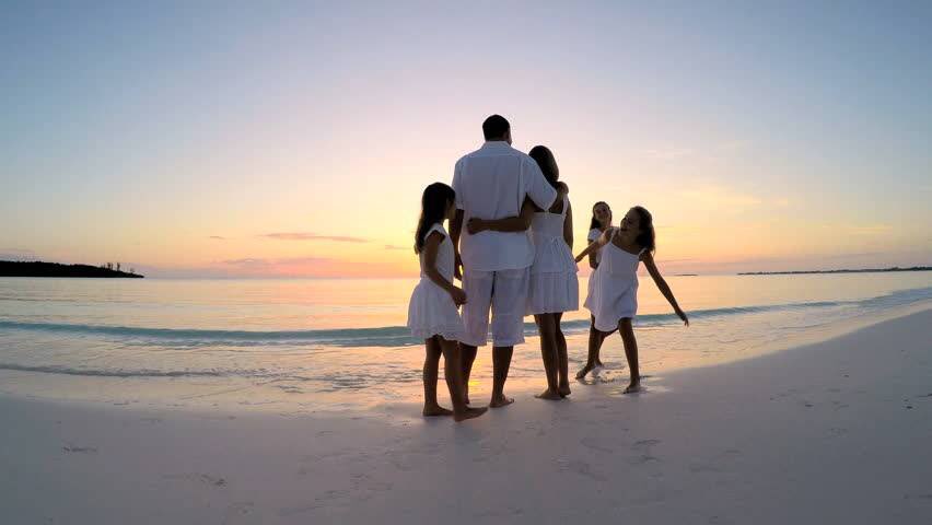 دائما ما يبقى المحاط بأحبّته .. آمن 🪷

#صباح_الخير