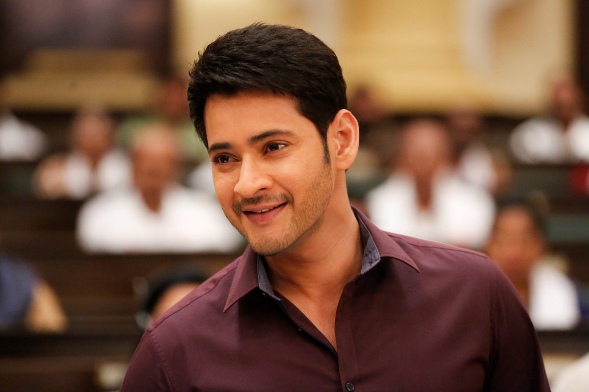 The SMILES we all began the day with 6 years ago still LIT UP our hearts today ♥️🤗 Here’s an EXCLUSIVE TREAT for our beloved Super Fans...💙 #6YearsForBBBharatAneNenu #BharatAneNenu Superstar @urstrulyMahesh #SivaKoratala @advani_kiara @ThisIsDSP