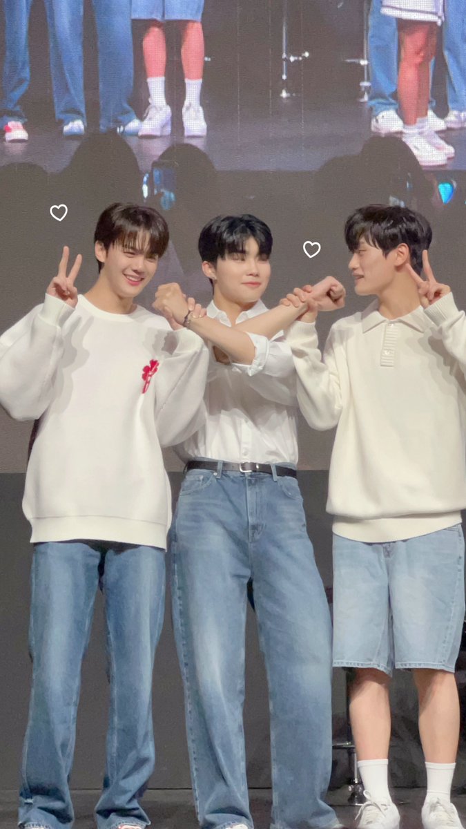 withlovlee's tweet photo. 개노조 ♡︎♡︎♡︎ https://t.co/vVtl7tuSxp