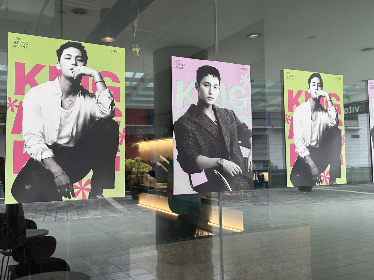 kid9yu's tweet photo. how do i bring these posters home….  so nice ;_; #NowServing_Aries https://t.co/nQzbIOUyw5