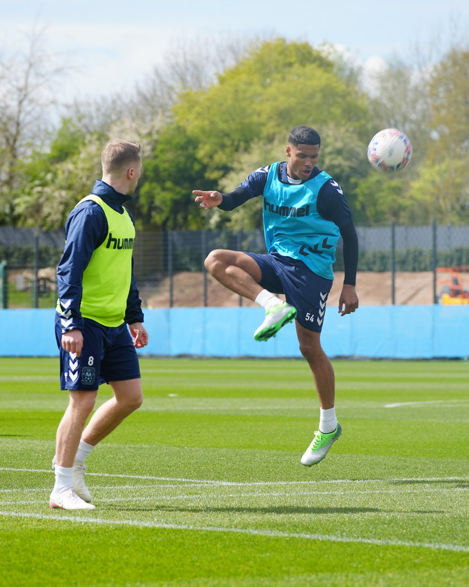 Getting Wembley ready. 🏟️