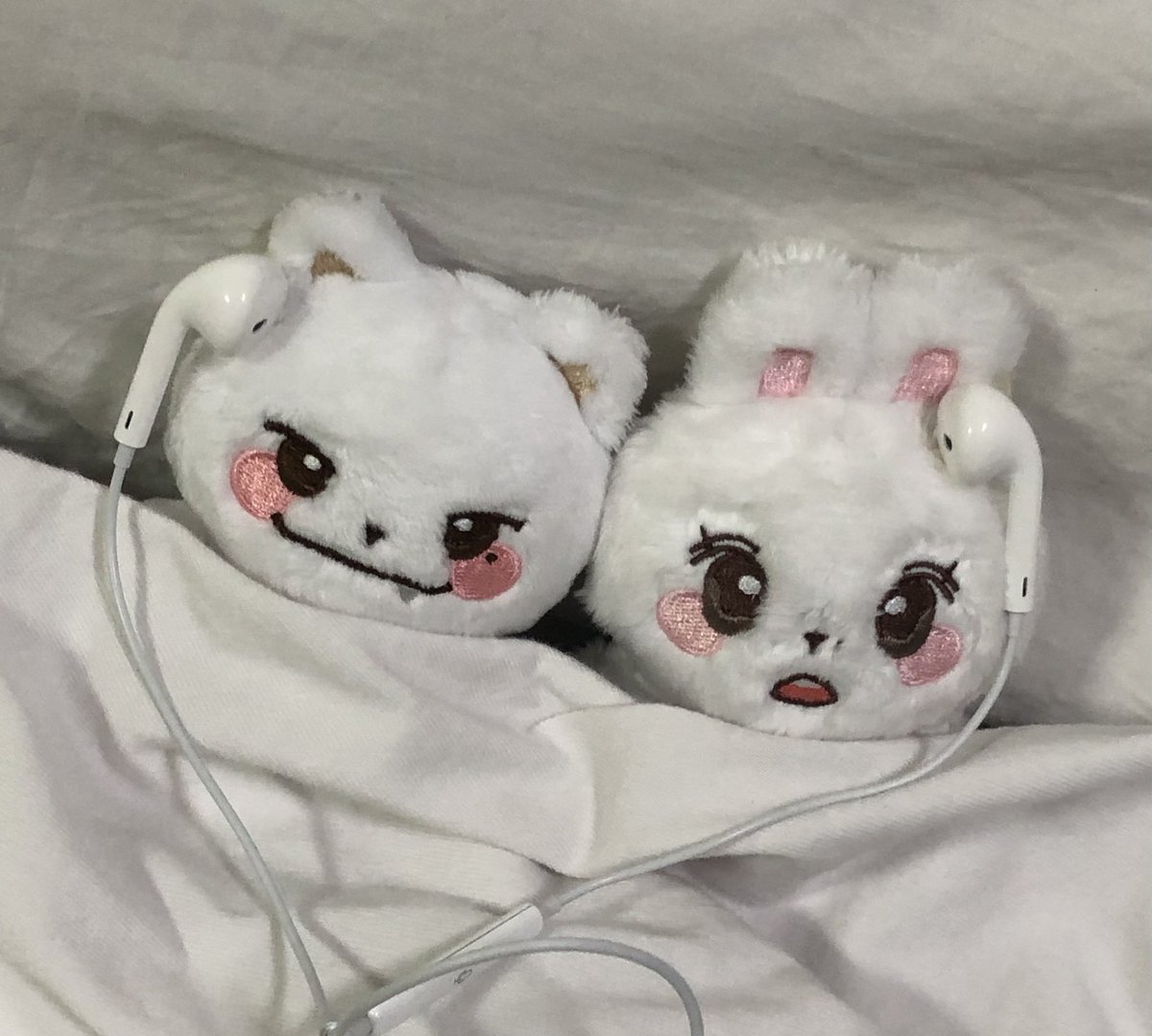 ⭐️크래비티 #정모, #성민 10cm 인형 모구냥, 버니덩 최종판매폼⭐️

#RT 모구냥 버니덩의 최종판매폼입니다!

최종 판매인만큼 가격을 낮춘 할인 이벤트를 준비하였습니다!💕

많은 관심 부탁드려요!!

각각 14,000원 (배송비 별도)
원가 17,000원 👉 이벤트 가격 14,000원

🔗witchform.com/deposit_form/6…