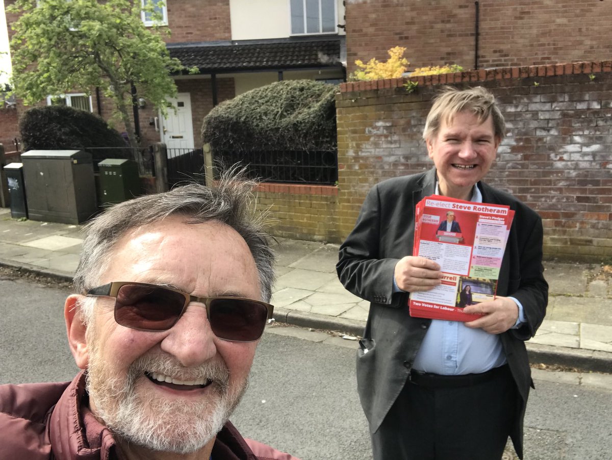 Out in Deysbrook with ⁦<a href="/johnprince8/">John Prince</a>⁩ delivering Labour’s message to re-elect ⁦<a href="/MetroMayorSteve/">Steve Rotheram</a>⁩ and ⁦<a href="/emilyspurrell/">Emily Spurrell</a>⁩ ⁦<a href="/WestDerbyCLP/">Liverpool West Derby Labour</a>⁩ 🌹🌹🌹
