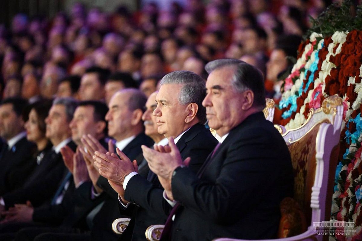 The 'Friendship Evening' at Dushanbe's 'Kohi Borbad' Palace of Arts epitomized the celebration of unity, showcasing performances by Uzbek and Tajik artists in a cultural rendezvous. Presidents Shavkat Mirziyoyev and Emomali Rahmon attended the event together, marking the…