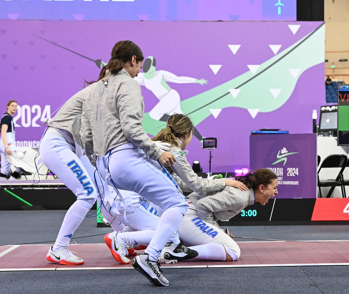 FIE_fencing tweet picture