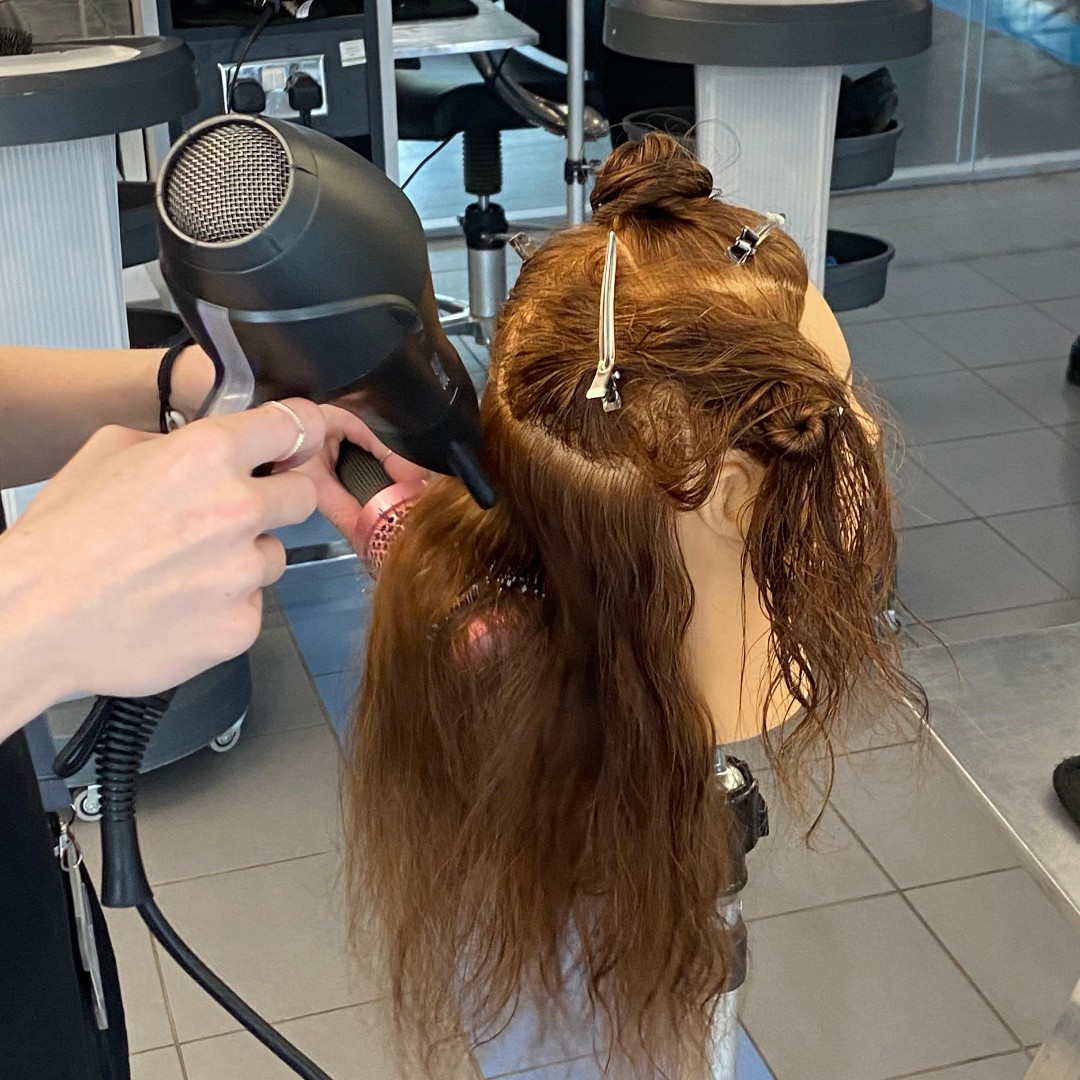 Year 10-13 students, it's time to explore your passion for Hair and Beauty! Join us at Langley College for transformative Taster Sessions that will set you on the path to success. To learn more, please visit: windsor-forest.info/4cEPgRb #TasterSessions #CollegeExperience