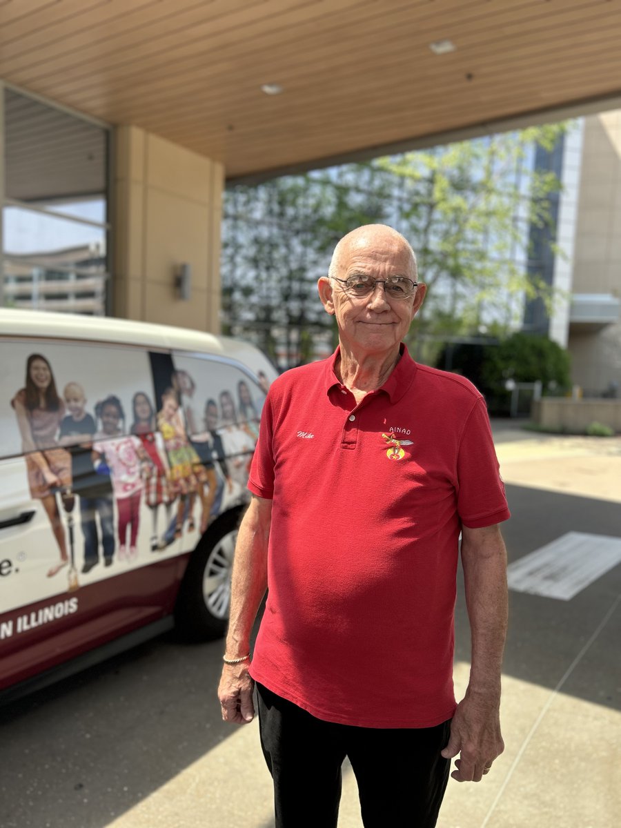 Driver Dad, Mike Thrasher, completed his 312th drive this week! A retiree, he volunteers his time driving patients to and from our hospital to receive care. Help us give this Ainad Shriner a round of applause! 👏🏻👏🏻👏🏻

#thankyou #volunteer #hope #shrinerschildrens @shrinershosp