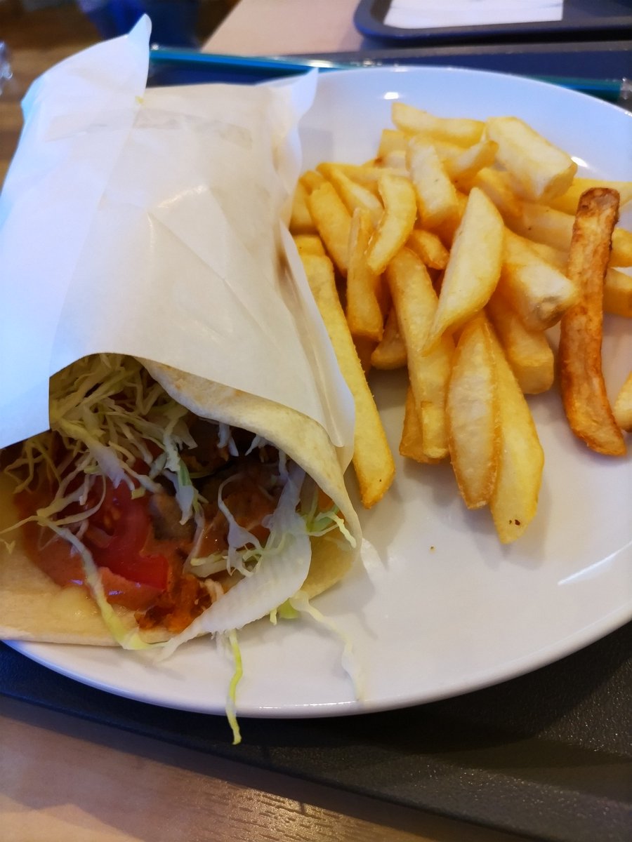 d6pbrM9ahKZtGe6's tweet photo. フットサル後の初めてグルメ
ケバブを食べました😄　
名前は知っててお肉が回ってるのはよく見たのですが食べるのは初
お値打ちで美味しいです　　
ALASKA  COFFEE
場所は稲沢だよ☝️☝️
ボセアマドールの選手に会えるかも👏
#アラスカコーヒー
#ALASKACOFFEE
#ボセアマドール
#稲沢市 https://t.co/XG19wkgDWd