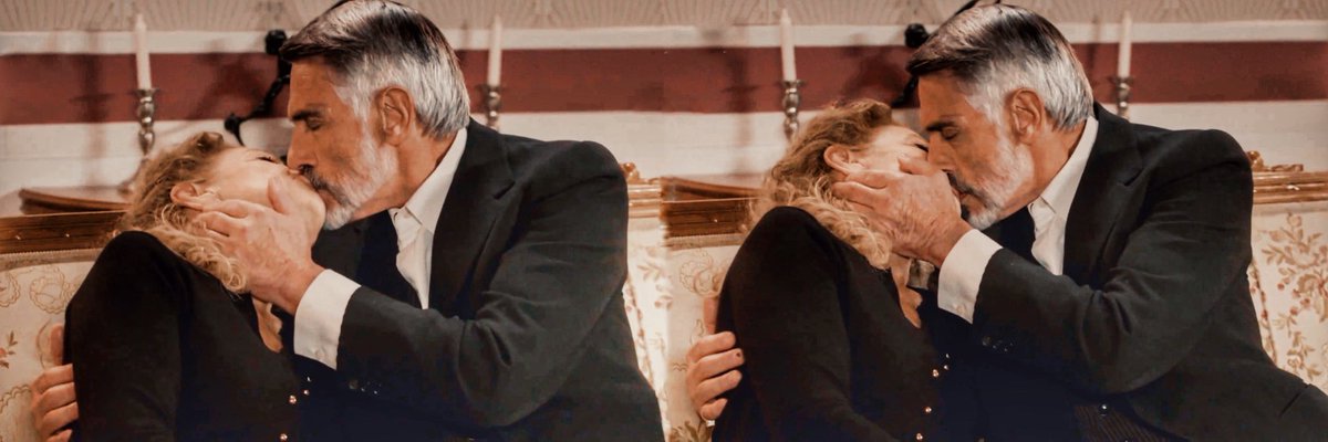 ~ Σαν έσμιξαν τα χείλια μας, η θεϊκιά ψυχή σου

πετάχτηκε απ' το στόμα σου κι εχύθη στο κορμί μου· ~ 🤍

#erotasfygas