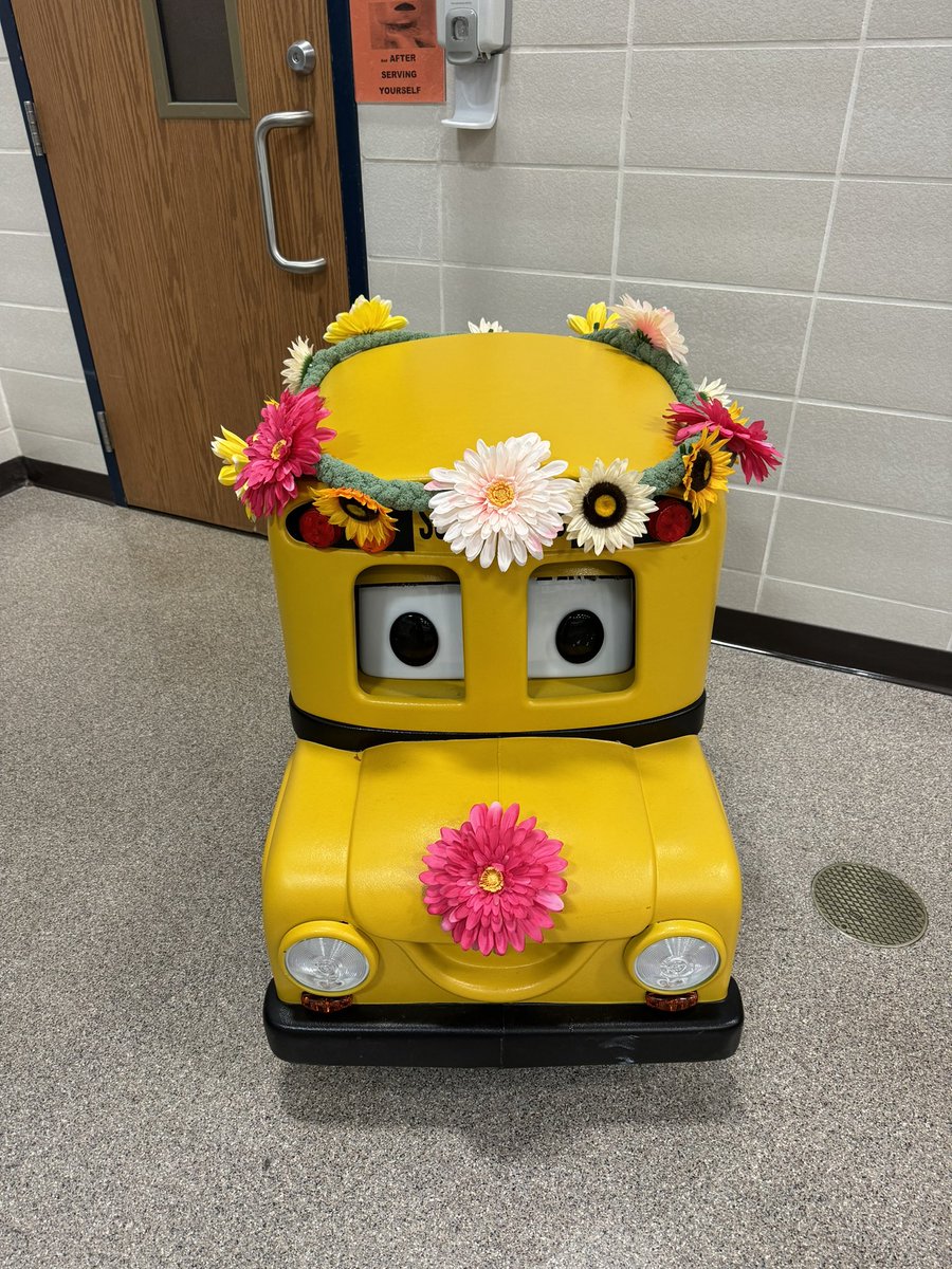 SuptSylvania's tweet image. Good morning Sylvania! I am starting my day at the Northwest Ohio Regional Bus Rodeo out at Timberstone Junior High!! #BusDrivers #Rockstars #FlowerPower