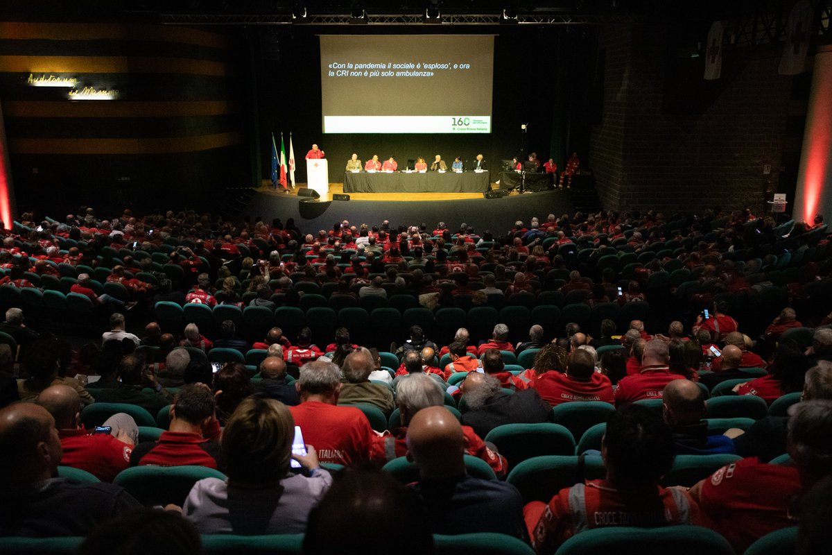 📌'Con immensa gioia e commozione vi comunico che il Presidente della Repubblica sarà a Solferino il 22 giugno'. L'annuncio del Presidente CRI @rosariovalastro agli oltre 450 Presidenti e delegati #CroceRossa durante l'Assemblea Nazionale CRI a Roma. 👉 bit.ly/3UqWy44