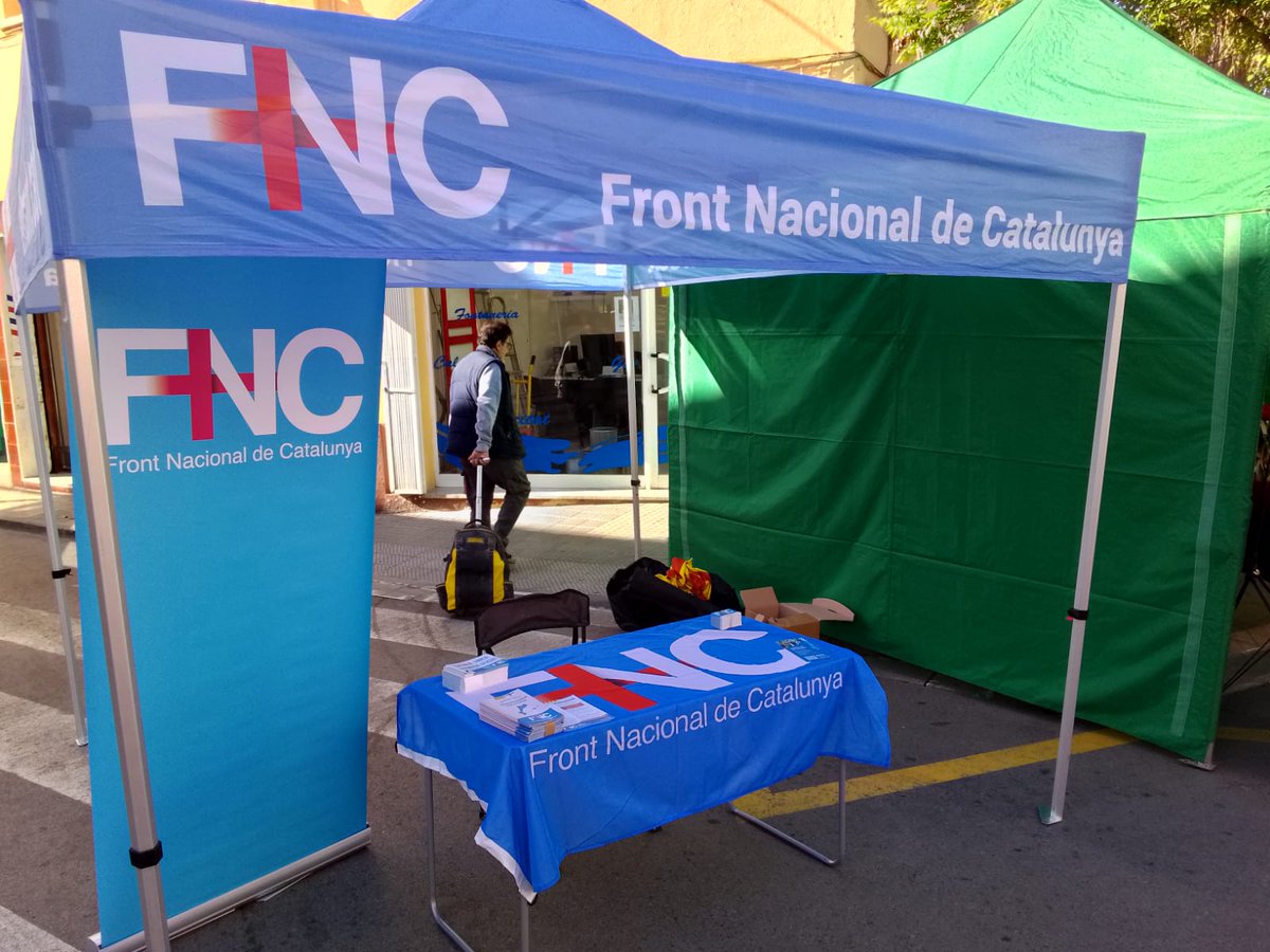FNCCatCentral's tweet photo. Gràcies a tots els pierencs que s'han atansat avui per a  conèixer el nostre projecte nacionalista a la fira del Sant Crist de Piera! Tot i la forta castellanització que ha patit aquesta vila, la catalanitat que s'hi respira és innegable!
#femFrontperCatalunya https://t.co/oIjBAGuMf3