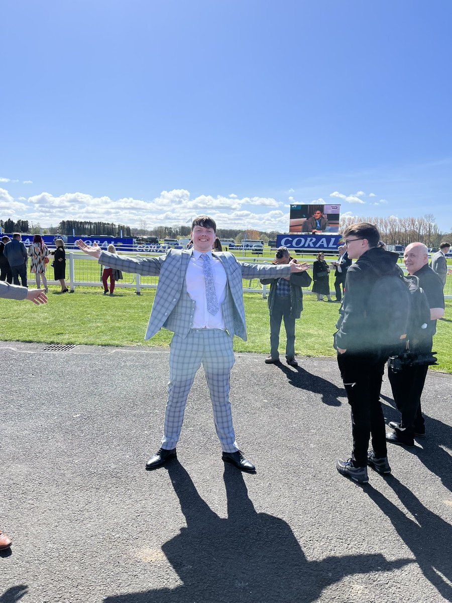Dog_House_Tips's tweet photo. UNLCE PHIL 4/1 FIRST RACE AYR 🐴 https://t.co/HwiVQS5ax8