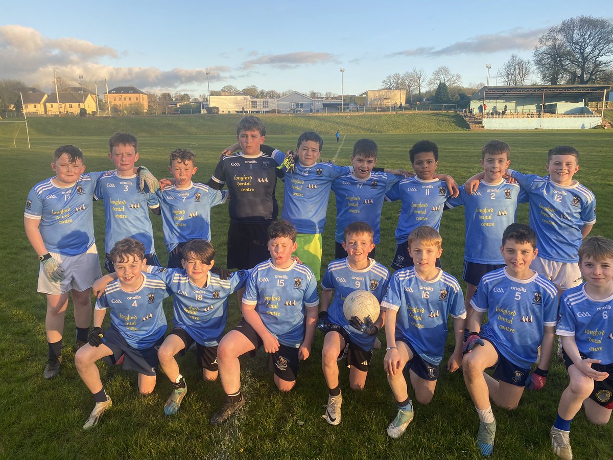 Well done to our U12’s who were out playing football and having fun in the Michael Fay Park sunshine yesterday evening ☀️ #SlashersAbú 💙