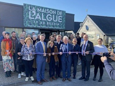 didierlegac's tweet photo. Le samedi matin c’est #inauguration et c’est #quedubonheur ! Aujourd’hui ouverture de la maison de l’#algue à #Lanildut, 1er port européen de récolte de l’algue. Une filière #économique pleine d’avenir et un facteur d’attractivité pour le #tourisme. @finistere_29 @regionbretagne https://t.co/ADBfXxDyrQ
