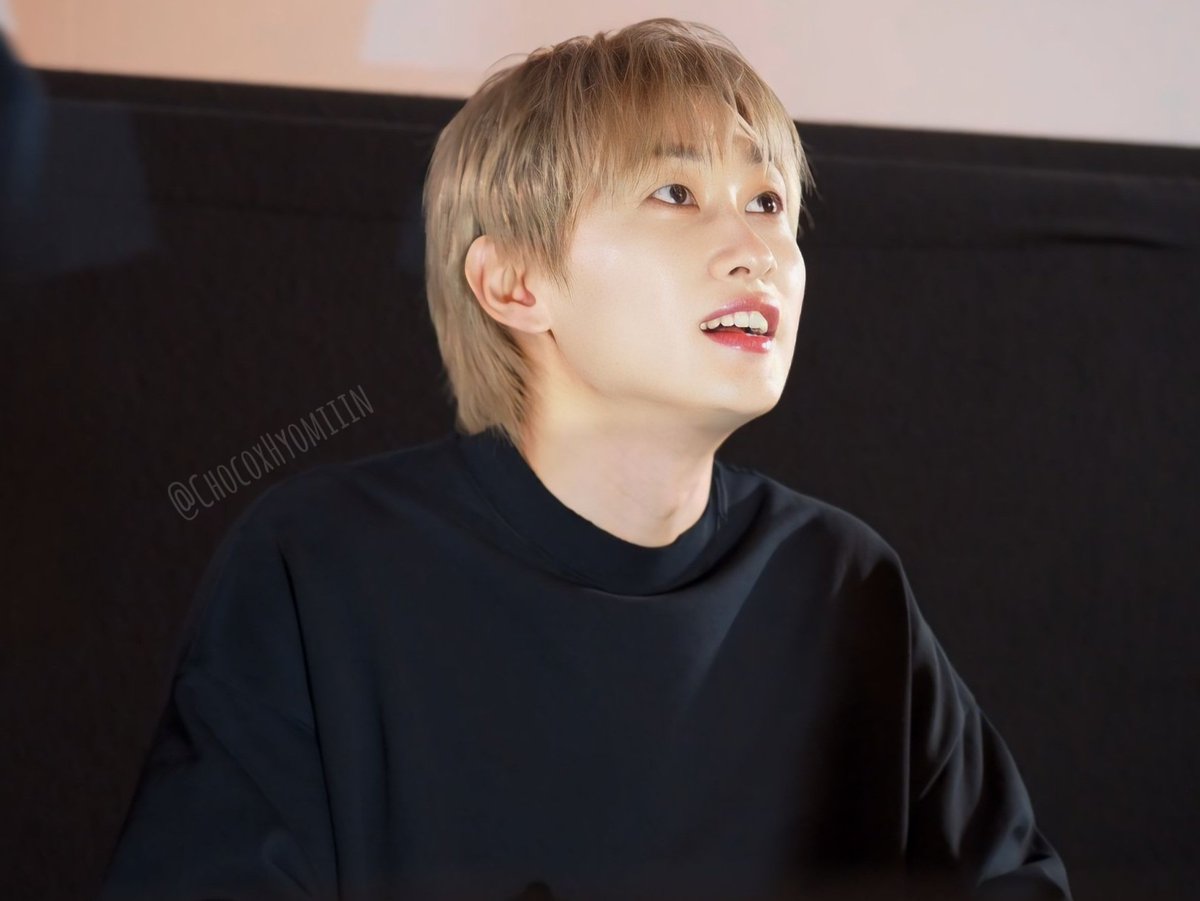 ChocoxHyomiiin's tweet photo. 2024.0414  오사카 팬싸 🐰
D&amp;E 606 大阪 サイン会 
#은혁 #Eunhyuk #ウニョク
#슈퍼주니어DnE #다앤이 #SuperJuniorDnE #SIX_ZERO_SIX https://t.co/5qLaHczmWy