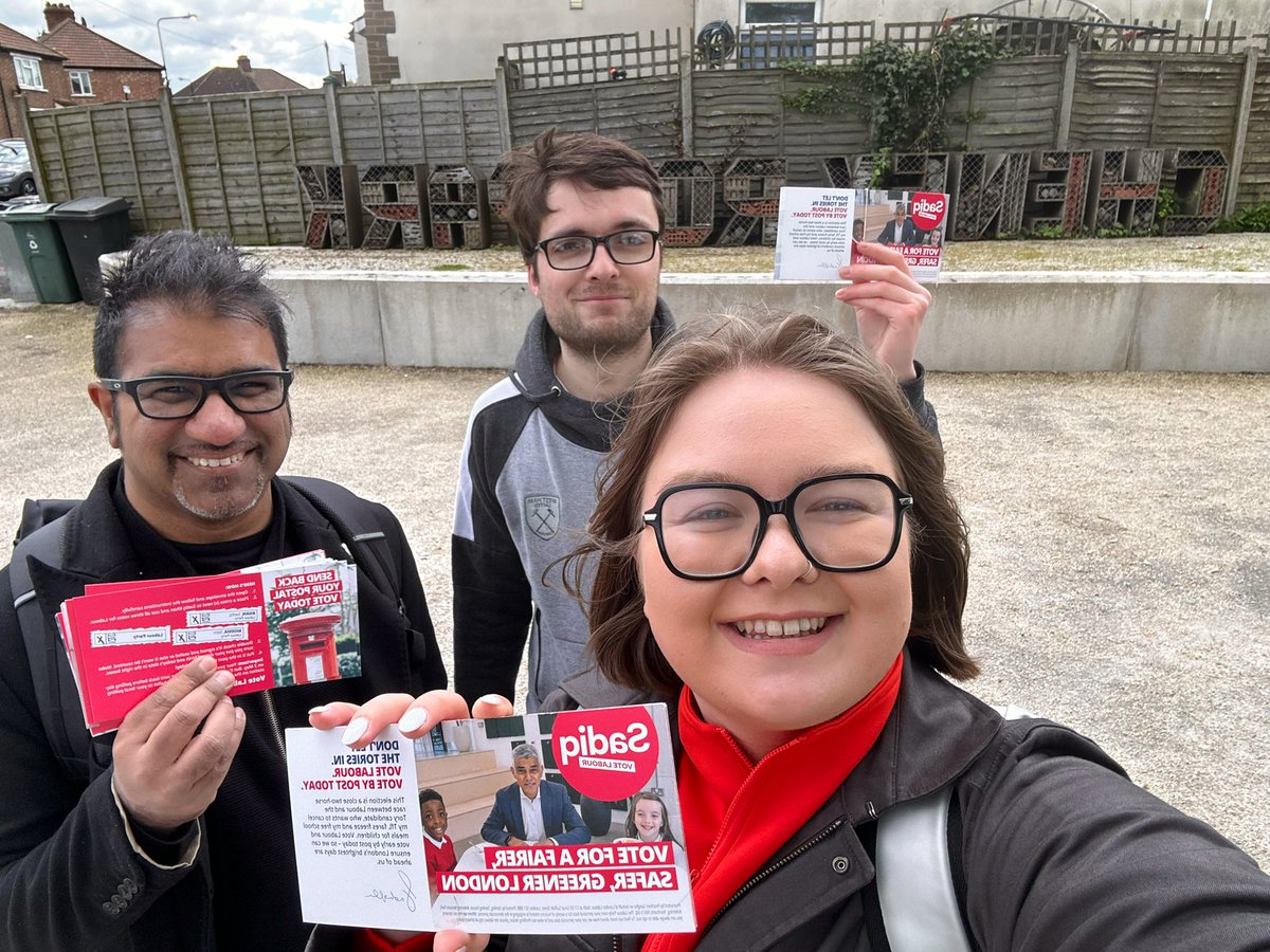 Road after road on the doors in Higham Hill, speaking to voters about Sadiq’s legacy and plans for our amazing city. Lots of people already voted for Labour by post! ✅ @SadiqKhan winning here 💥
