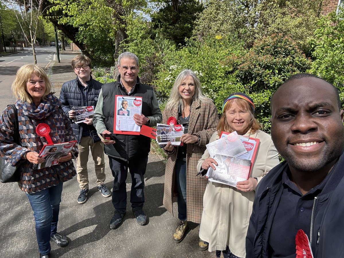 Great to join @twickenhamclp out campaigning in Teddington for @SadiqKhan @MarcelaBenede10 & @LondonLabour. Particularly good to speak to Lib Dem voters who’ll be lending their vote to Labour on May 2nd. #VoteLabour 🌹