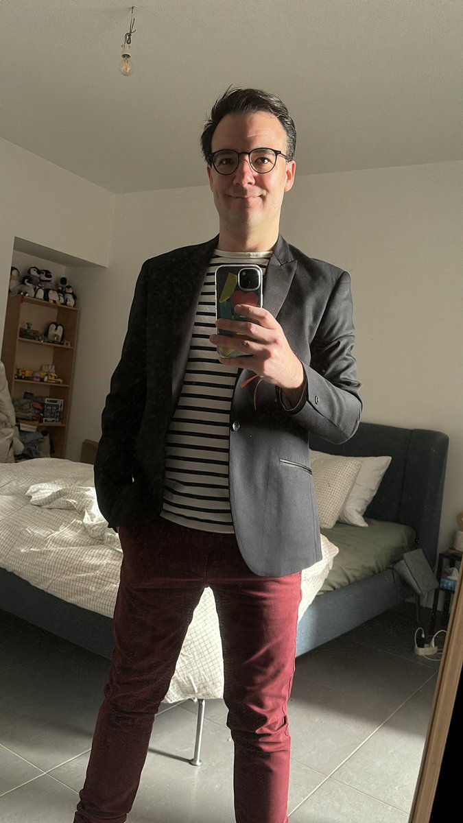 Froy's tweet photo. Personeelsfeest vanavond, maar eerst #jamesdemusical https://t.co/t40wLqPaXt