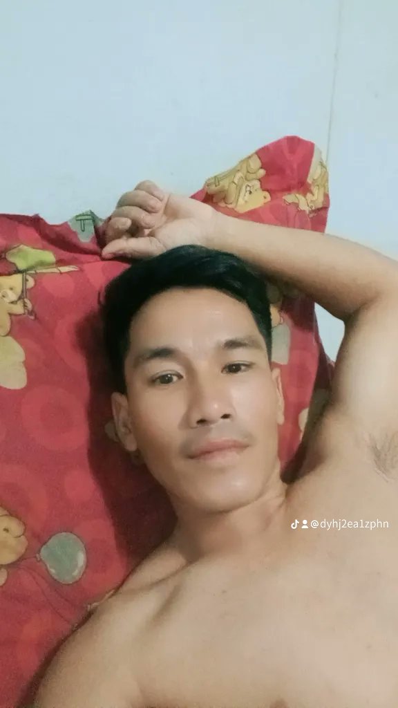 ຜູ້ຊາຍເຊີໆ tweet media