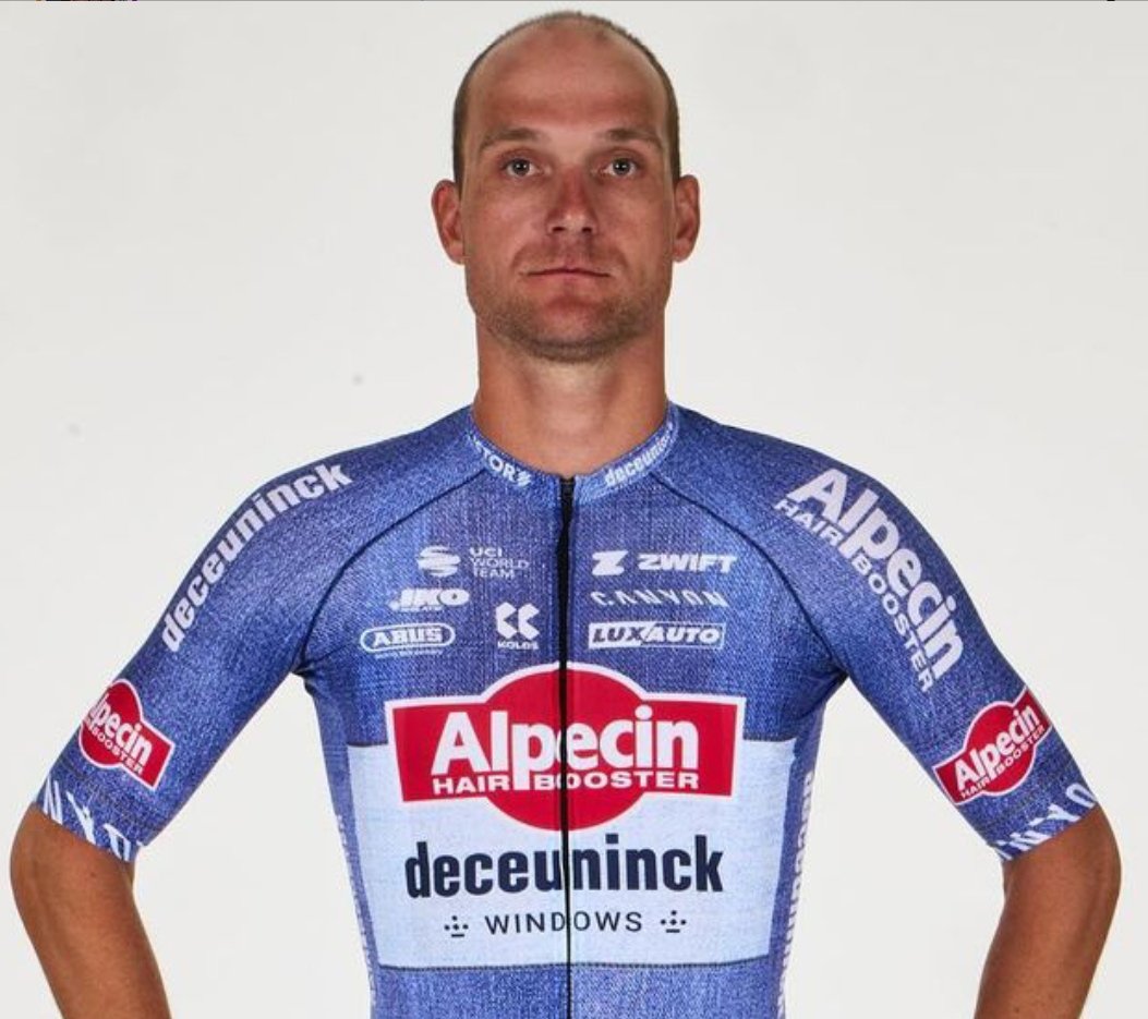 Jonas Rickaert aligné sur le Tour de Turquie tiens tiens ça fonctionne plus Alpecin Caféine Shampooing ça va faire des implants capillaires sous couverture d'une course cycliste nous sachons