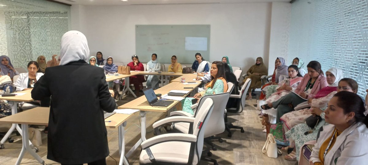 SamAlwani's tweet photo. @AKUObGyn today organized a workshop on Managing valvular heart diseases in pregnancy at @AKUGlobal, Karachi. The workshop was a hybrid event which was attended by number of participants as a huge success. Prof. Tazeen from SOGP was also in attendance & as panelist. https://t.co/JZ2VnJhcgT
