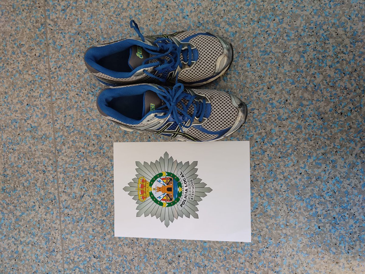 ferrol092's tweet photo. #BuenosDias 
Seguimos intentando identificar al 🏃‍♂️atropellado ayer por la tarde.
Por si alguien puede identificar estas prendas!!!
Pertenecen a un varón de unos 40 años de edad!!
☎️0️⃣9️⃣2️⃣
#rt
#ColaboracionCiudadana https://t.co/3lKbz5ONwJ
