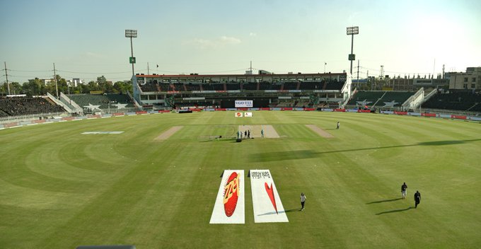  Sun's out in Rawalpindi ☀️🏟️ 📹 Credits: Twitter/TheRealPCB