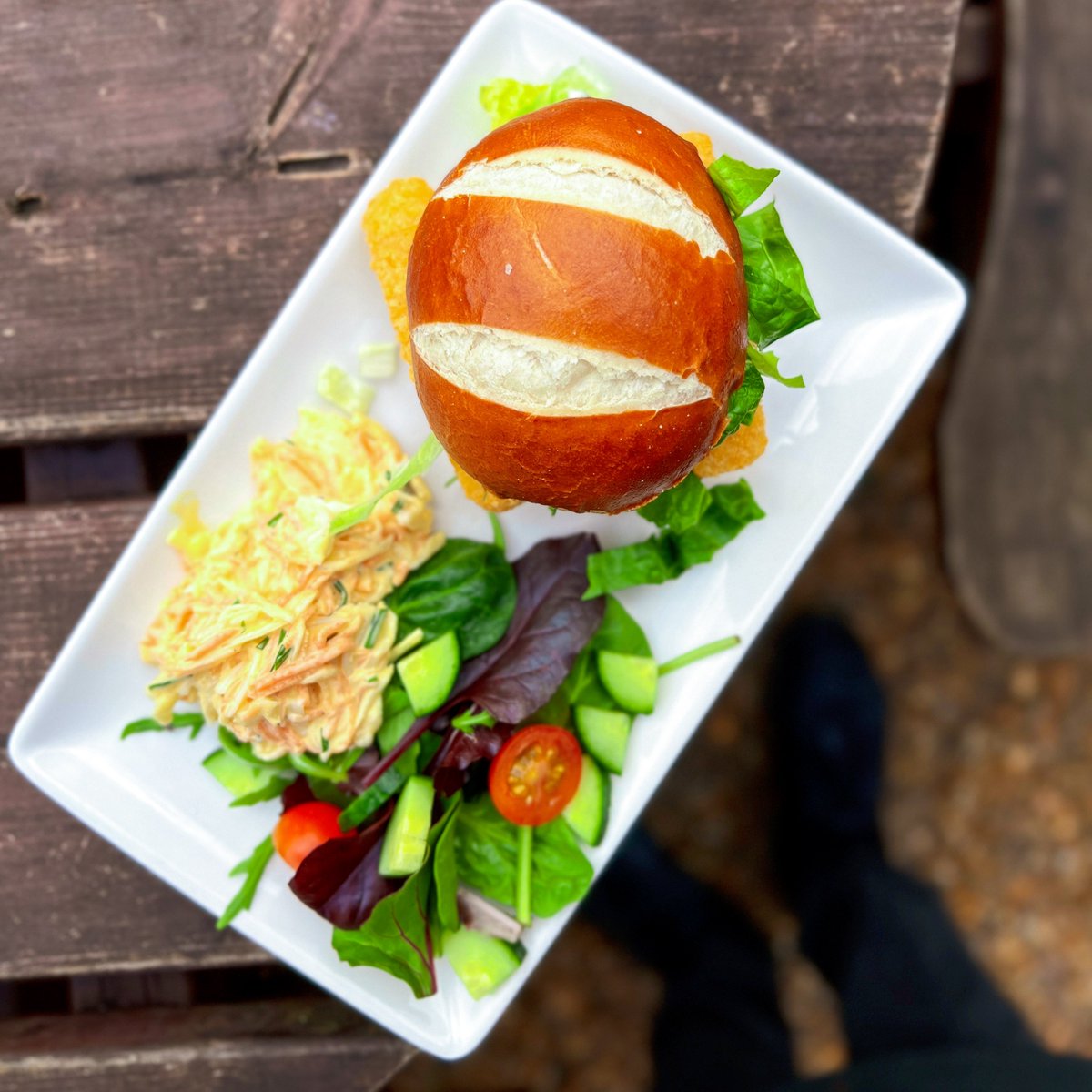 Osterley’s Stables Café has a new item on the menu... Introducing the Fish Finger Pretzel Roll topped with homemade tartar sauce, lettuce and on the side, salad and slaw (a.k.a Coleslaw). Added to the weekend menu, head to our café today for a tasty bite!🤩 📷Dan Filipov