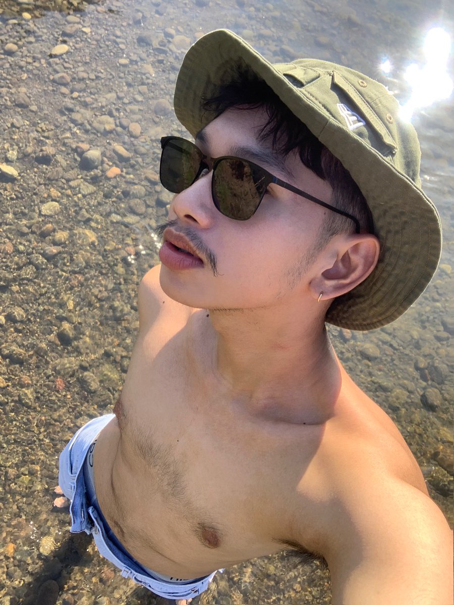 janloxvi's tweet photo. low tides https://t.co/wOyb9gKbj2
