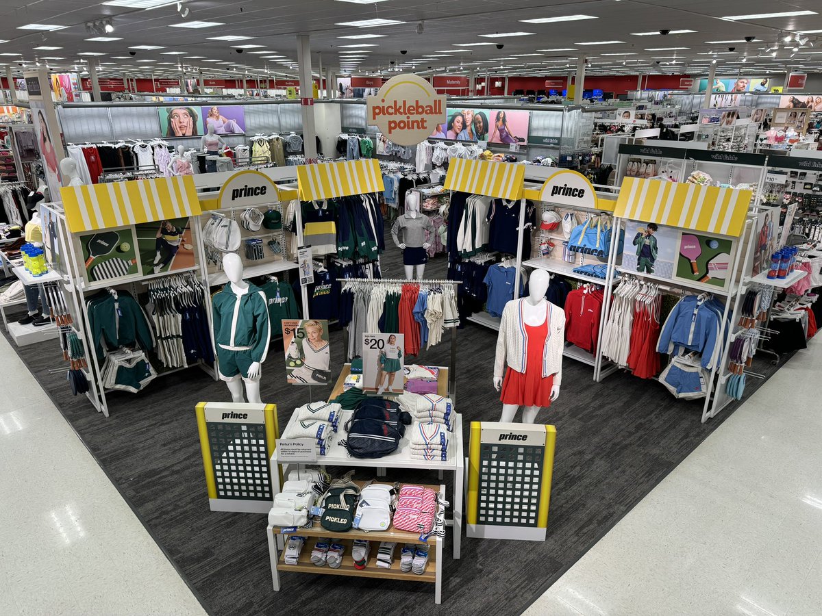 VM_Tesla's tweet image. Pickleball for the season ☀️#T1466