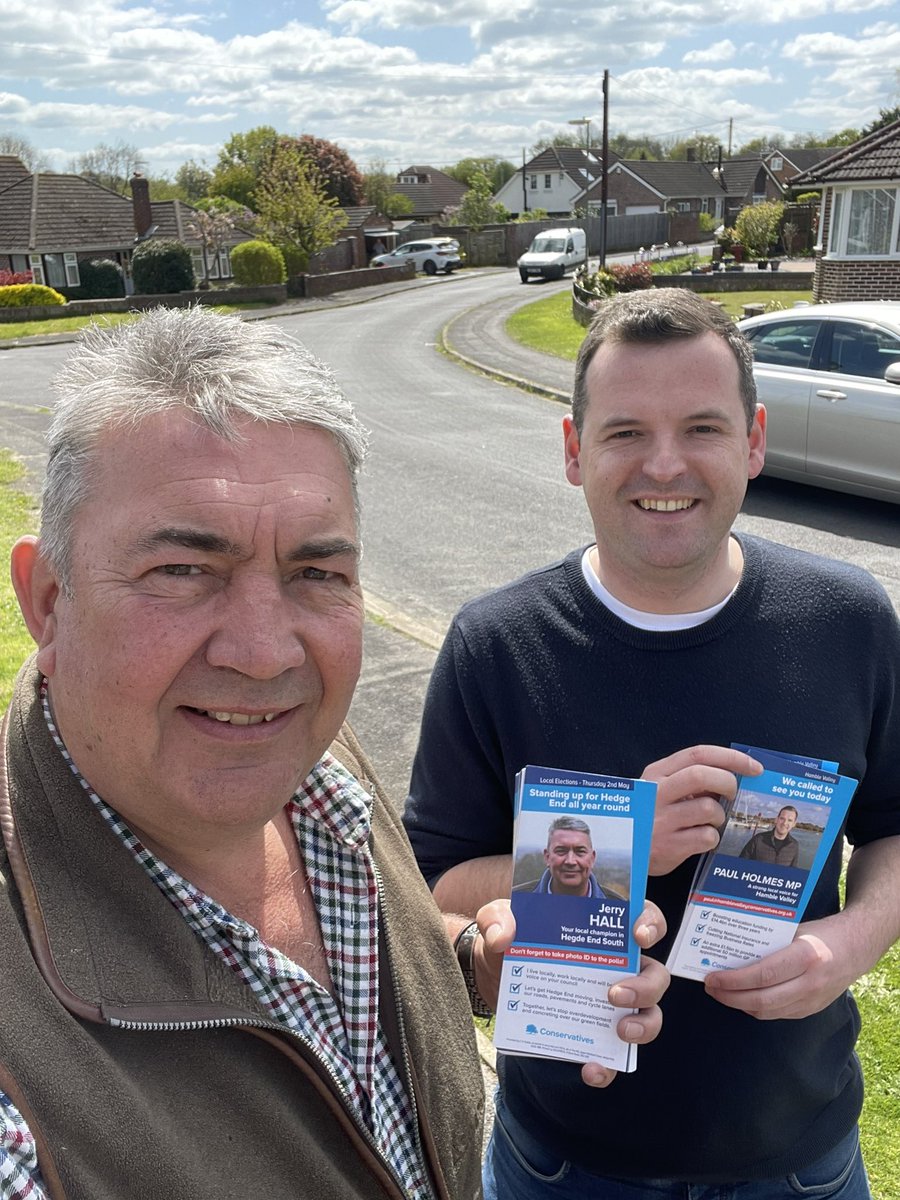 Out talking to residents with <a href="/jerryandozzey/">Jerry Hall</a> in Hedge End South. Lots of happy gardeners today!