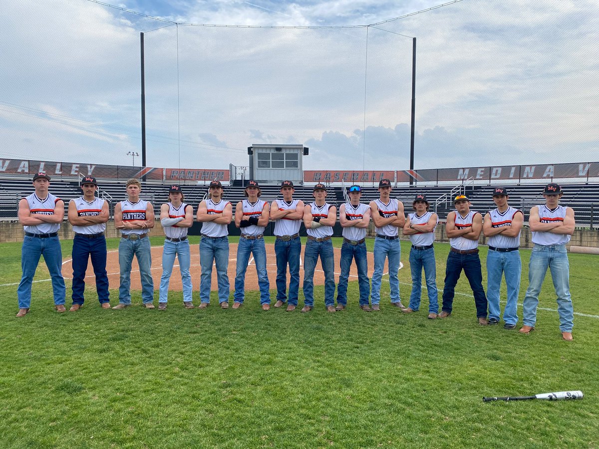 I could not be more proud of these 14 seniors! Great student-athletes! They’ve made this year one to remember. Thank you Seniors!! @MVISD @PantherSportsMV @rcaudiosports