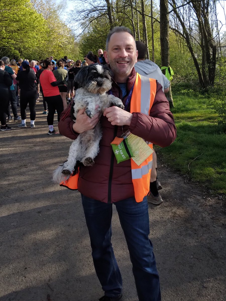 Took Max for his first taste of tailwalking at @BFparkrun he managed both laps with energy to spare bless him #LoveParkrun #HiVisHeroes #tailwalking #thankyouvolunteers @parkrunUK @UKRunChat @runningpunks