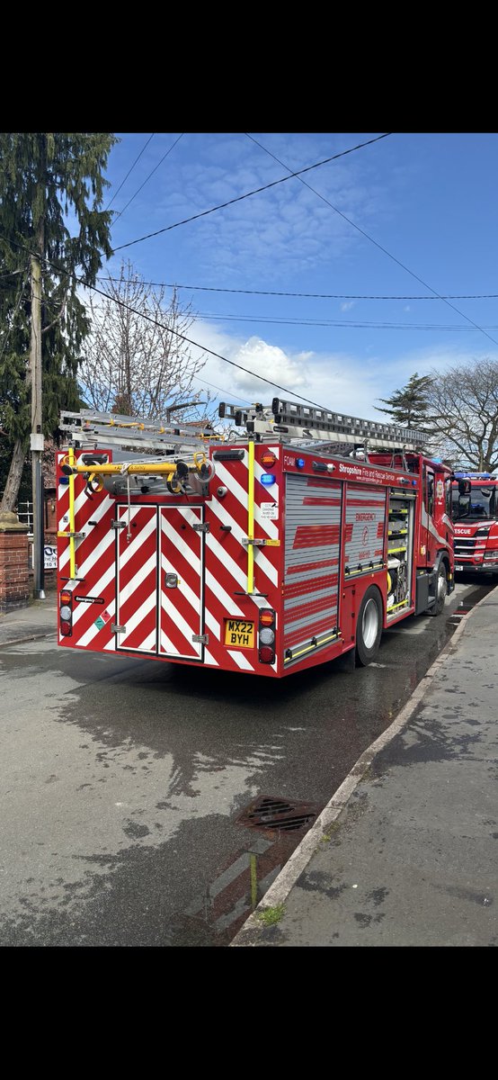 📟INCIDENT:📟

Crews have just returned from assisting <a href="/Whitchurch_SFRS/">Whitchurch Fire Station</a> with a shed fire on Claypit Street. 

4 BA and HRJ’s used to extinguish fire 🔥 

<a href="/SFRS_JBainbr/">James Bainbridge</a>