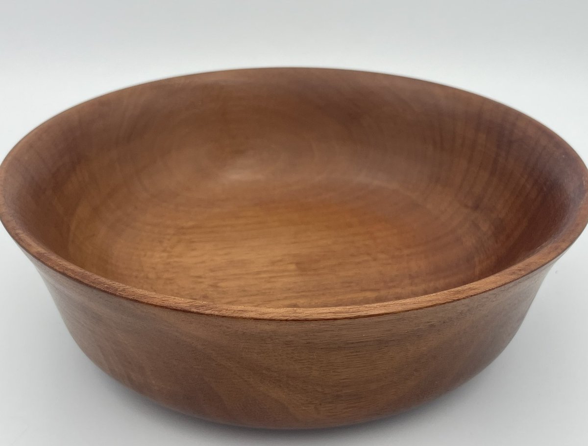 Good morning #ukgifthour #ukgiftam 

Salad & BBQ season is nearly upon us and what better way to serve up those salads than in this beautiful mahogany salad bowl. #MHHSBD 

davenportshandmade.co.uk/product/mahoga…