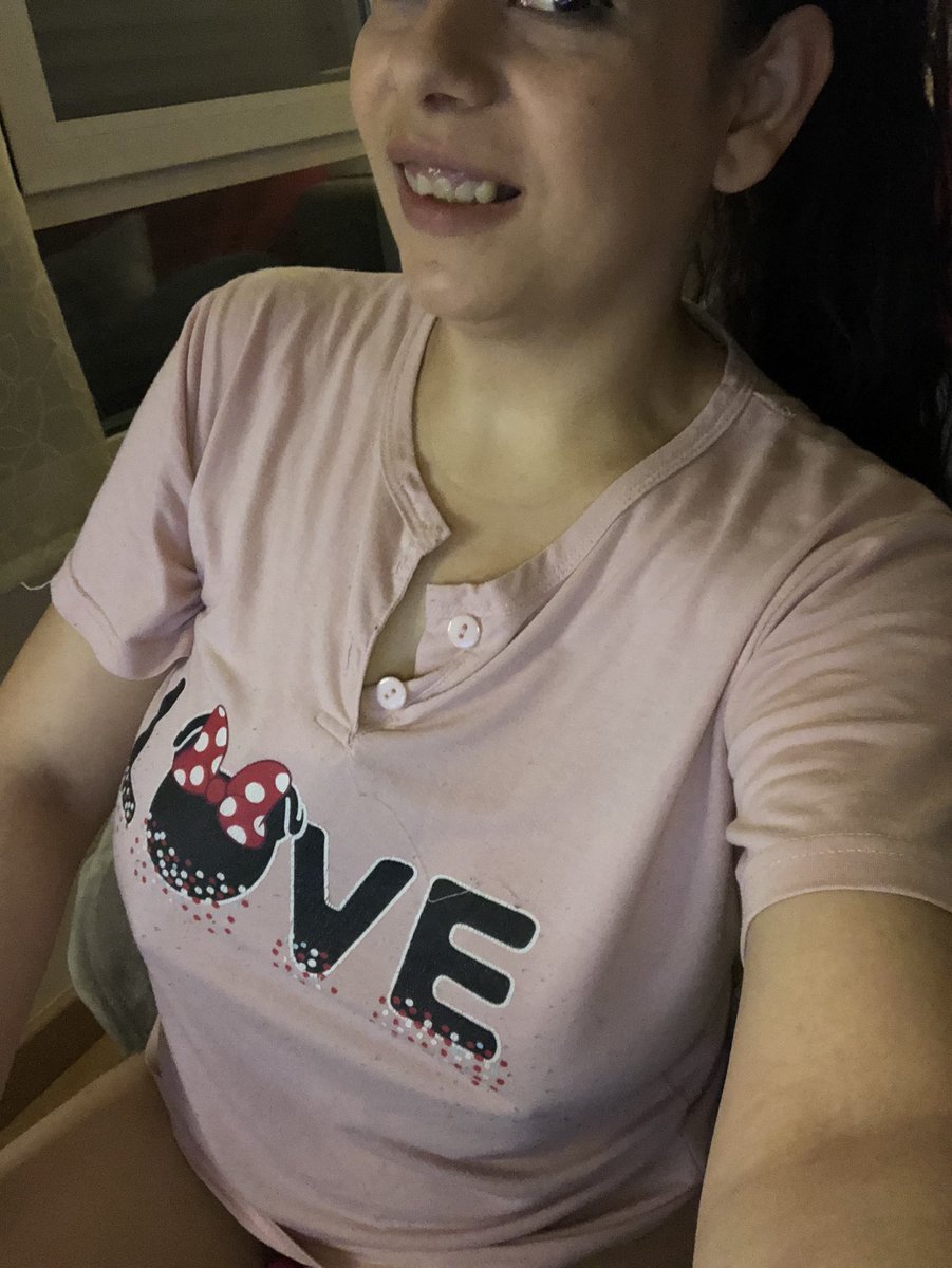 GiuliaMonse's tweet photo. Segundo dia de #PinkWeekend en @amateur_tv  oleee oleee bonita camiseta no?? Venga los esperó para diversio maxima 🔥🔥😈 https://t.co/ak4G7qRvys https://t.co/YWMdmfWqti