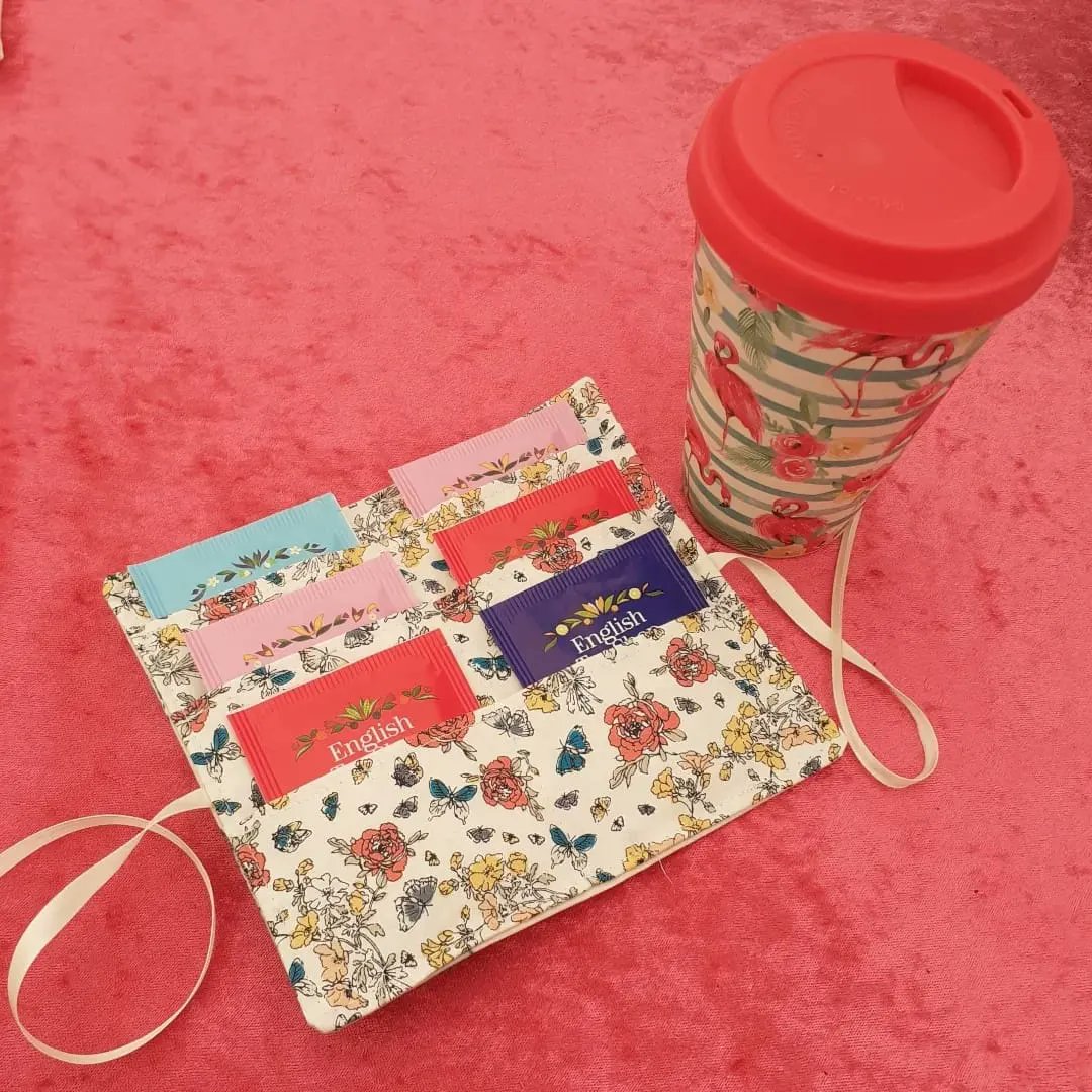 Morning #ukgifthour I've been busy making a collection of tea bag pouches this week ☕️ Perfect as gifts for tea lovers 💕 #UKGiftAM #SaturdayMorning #shopindie cosimas.co.uk/ourshop/prod_7…