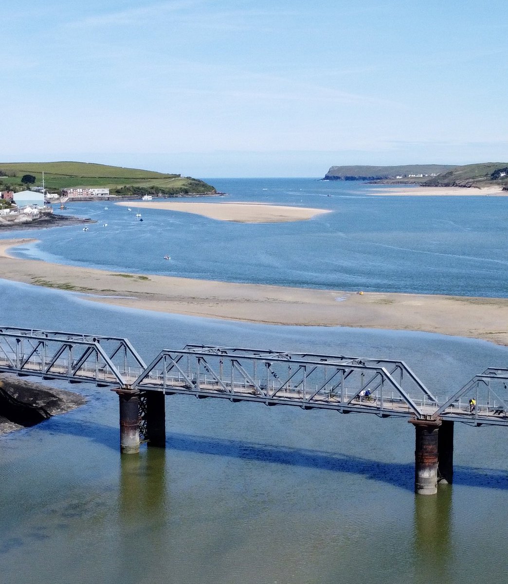 Waking up by the coast and enjoying a peaceful mooch or ride before breakfast. There’s nothing quite like a spring morning Padstow 💙 See you soon?