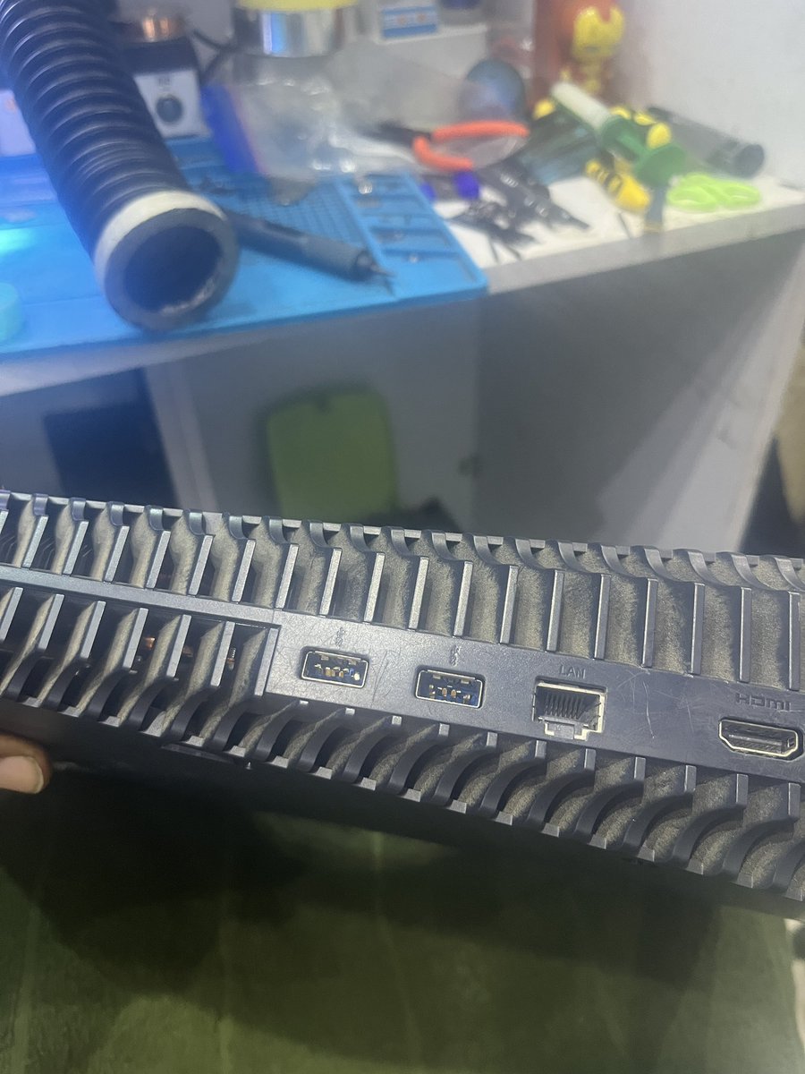 protafix's tweet photo. We fixed this ps5 that had broken/destroyed usb

Let’s be your repair plug

Pix 1: broken usb ports
Pix 2: extracting good usb from another ps5 board to be used
Pix 3: finished job , great job

PlayStation5
Ps5
PlayStation repairs https://t.co/aPUevIZYIG