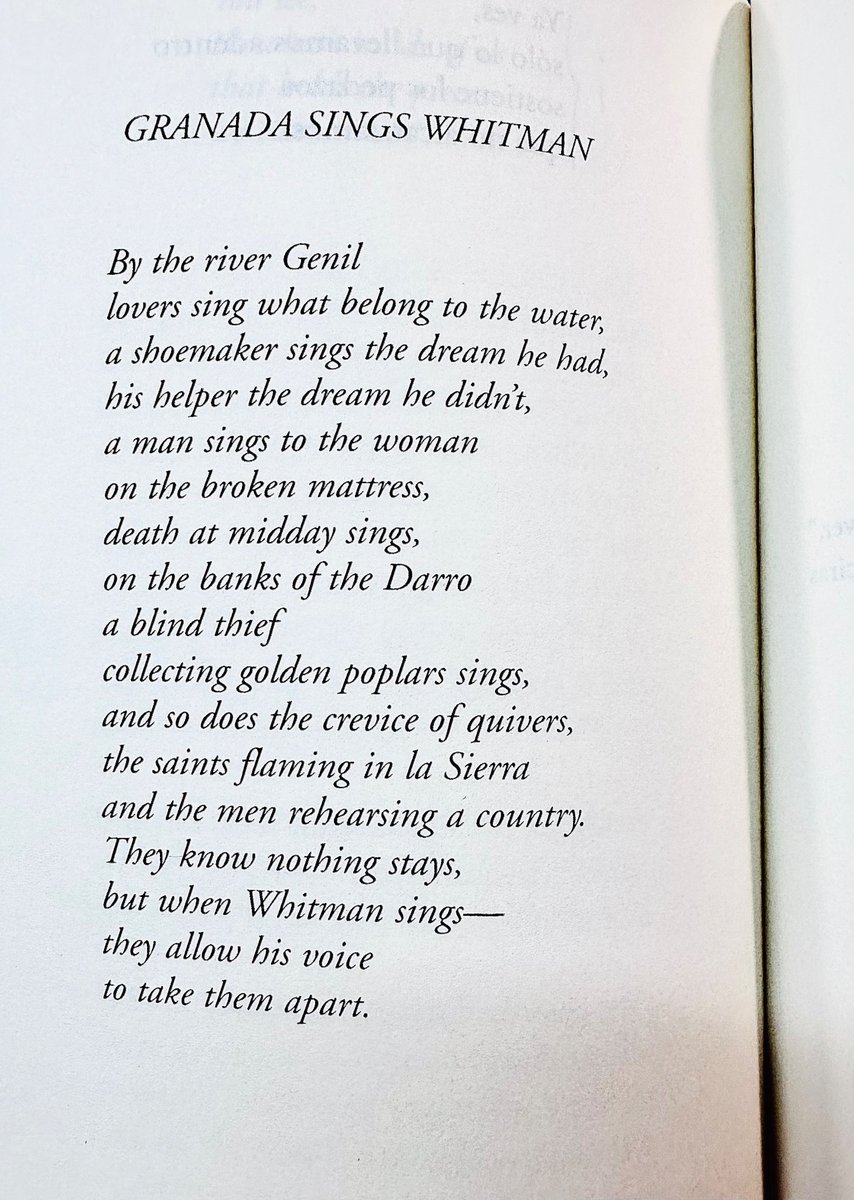 «Canta la muerte al mediodía, sobre la orilla del Darro, […] y los hombres que ensayan un país saben que nada permanece». - Nathalie Handal, «Poeta en Andalucía» #poesía