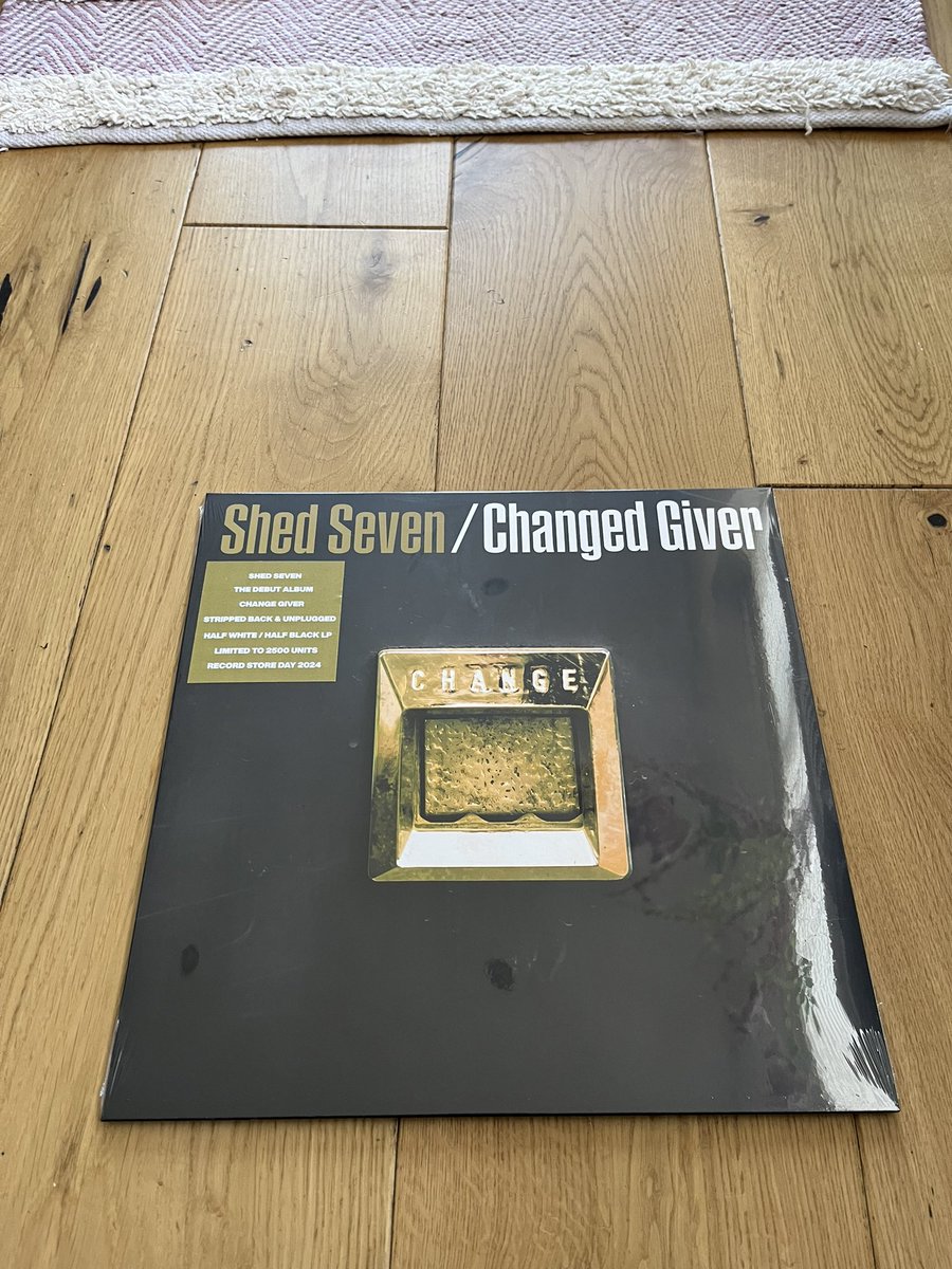 Went to @recordplantLS28 for #rsd today. Spent time waiting at @OldWoollen too. Picked up my @petewylie and @FatboySlim along with @shedseven and more. First in the queue too 🥳